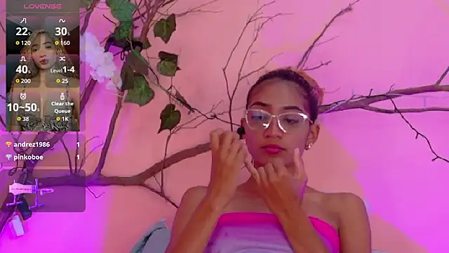 Charlotte_Love10のライブXXXチャット