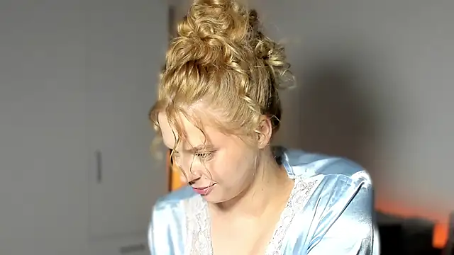 LilyFlameeのライブXXXチャット