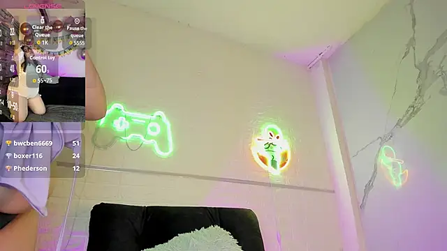 Онлайн чат XXX DREAMBOO_