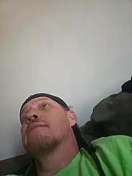 yourMasterisBored's Webcam Show