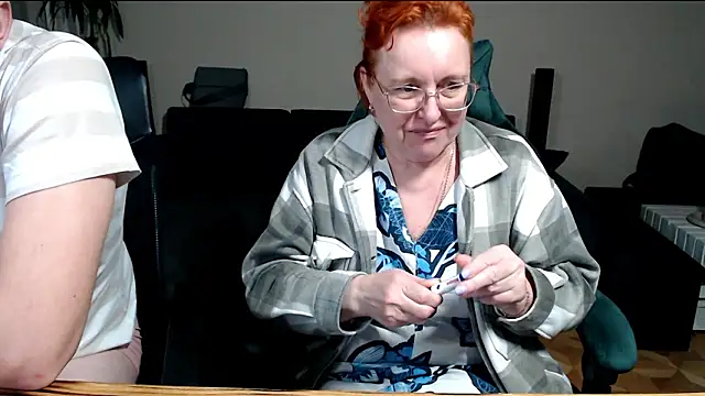 JoannaAndNeighbour 即時 XXX 聊天