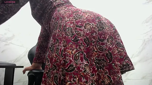 kyra_jeet Adlı Modelin Canlı XXX Sohbeti