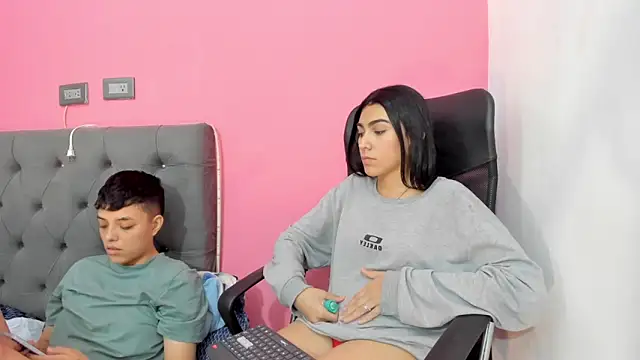 ariloe_quintero's Live XXX Chat