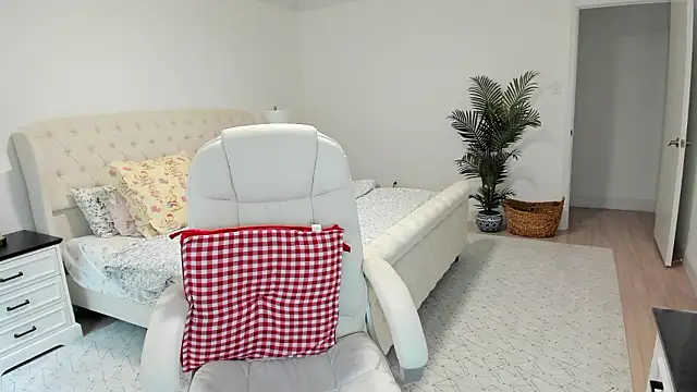 Vika73 即時 XXX 聊天