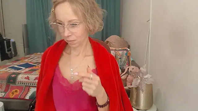 LuxuryNika live XXX chat