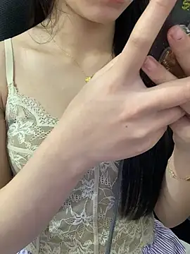 Jonlie18 在線直播表演