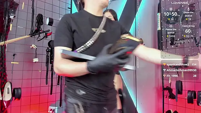 Онлайн чат XXX MrJustin_Brianna_BDSM