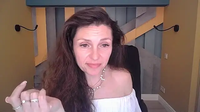 EllaLong Live XXX Chat