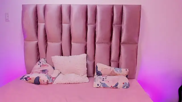 Chat XXX en directo de NikyBrookss