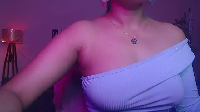 Webkamerová show Zonayesha