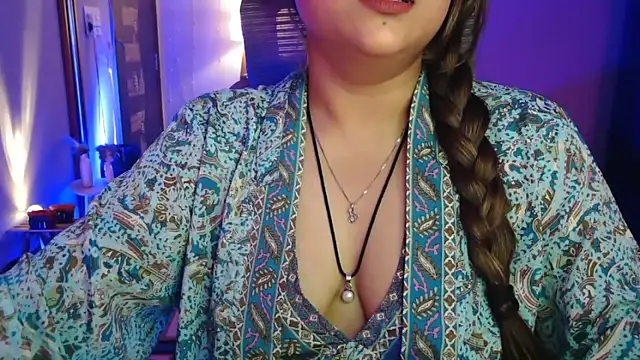 Mitikaa Chat XXX live