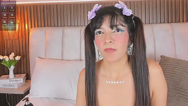 LisaLain Chat XXX live