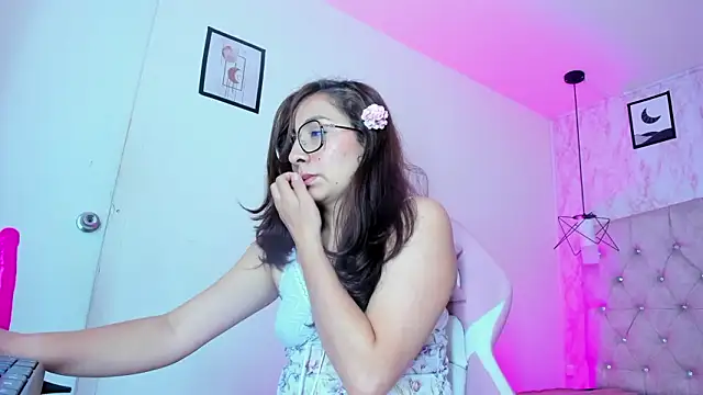 Chatroom XXX en direct de Nova__30