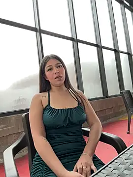 Chat +18 de Alyshanon18 ao vivo