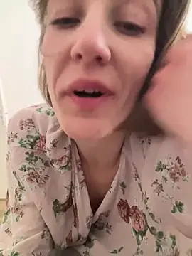 Chat XXX en directo de Kamorana