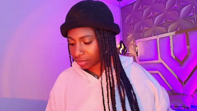 Živý XXX chat Queen_perla_