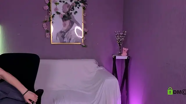 Вебкам-шоу naya_may