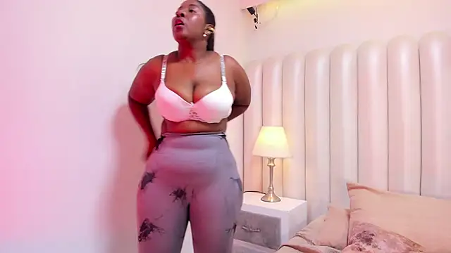 AprilMonroe: онлайн-секс-чат