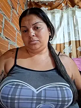 Juli_Powl – Naživo XXX chat