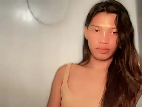 Show modela Yourgoddess_jayve na web-kameri