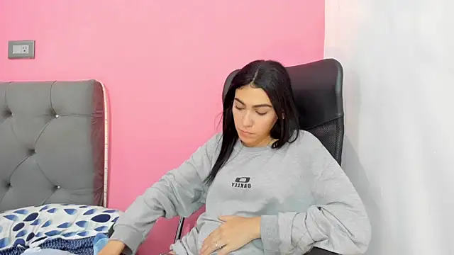 ariloe_quintero's Live XXX Chat