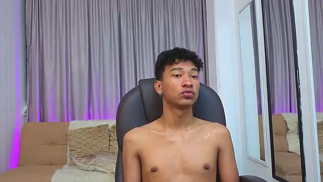 Czat XXX na żywo – Richard_Price