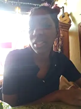 Chat +18 de oliviaprettypussy ao vivo