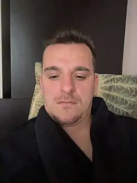 Huge_cock22cm's Webcam Show