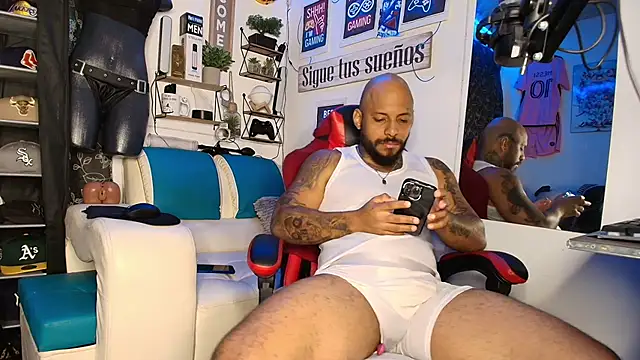 Chatroom XXX en direct de Leenar_Key