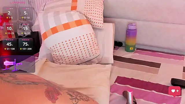 Reginavegaa: вебкам-шоу