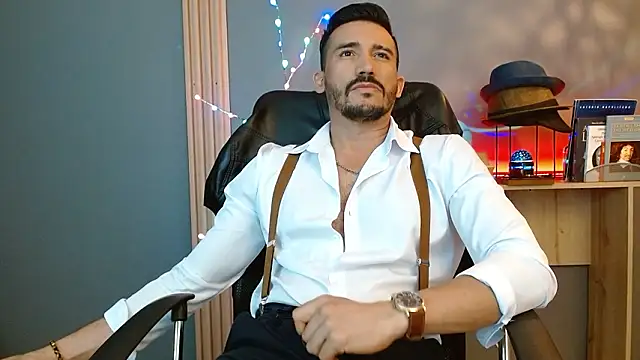 Chatroom XXX en direct de Reiko_85_