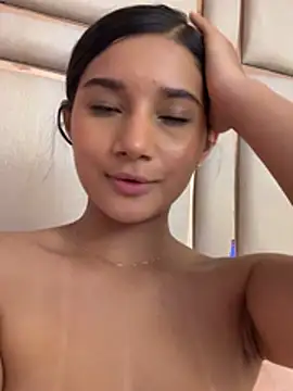 AlessiaVallmont's Webcam Show