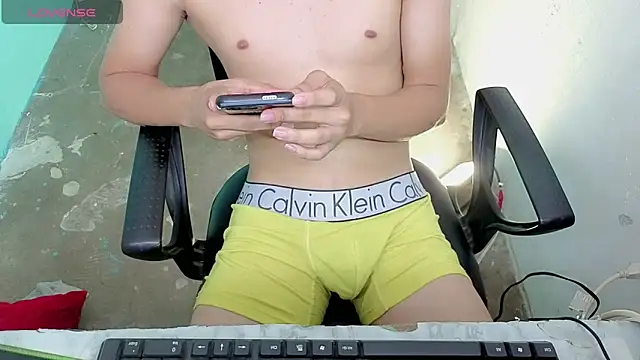 Show modela SanjiI_777 na web-kameri