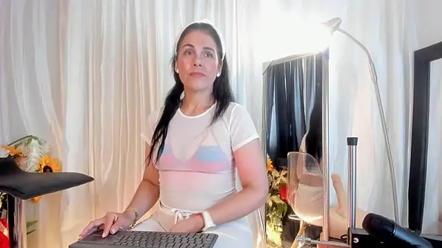 girasol_walton's Live XXX Chat