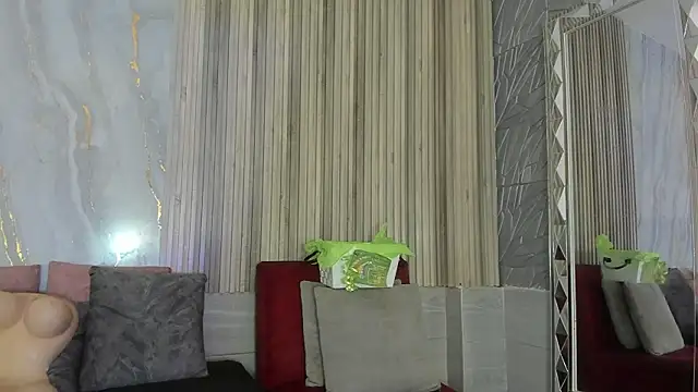 BriannaChelsea's Live XXX Chat