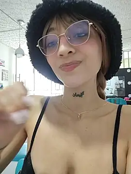 Chat +18 de Dani-peggin ao vivo