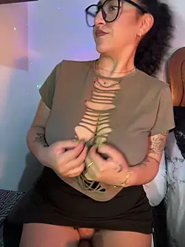 Czat XXX na żywo – Madissonkings_