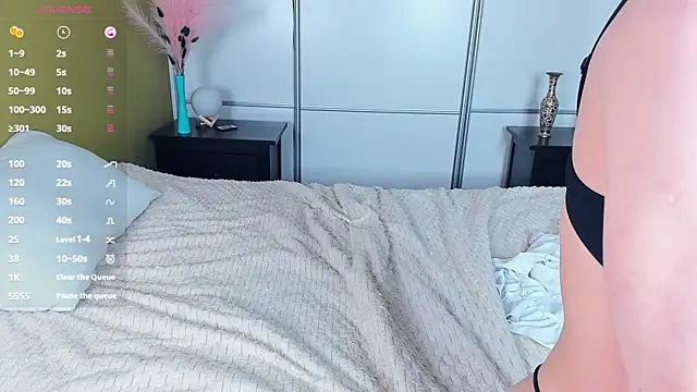 JinnyMcie's Live XXX Chat