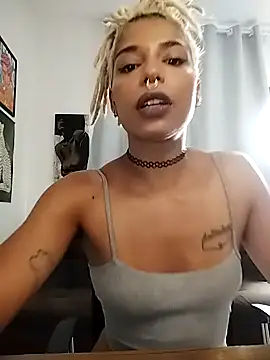 Helenoir live XXX chat