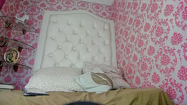 Mini_Rouse's Live XXX Chat