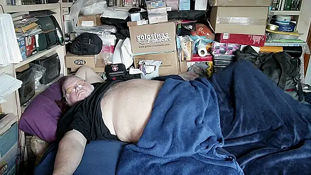 hadeszeuss2: διαδικτυακό σόου στην κάμερα