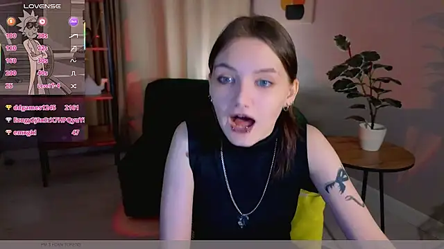 Dilara_xBaby Chat XXX in diretta