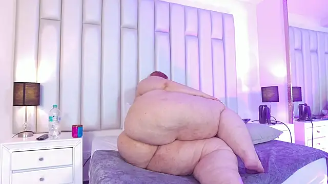 aandreaperez's Live XXX Chat