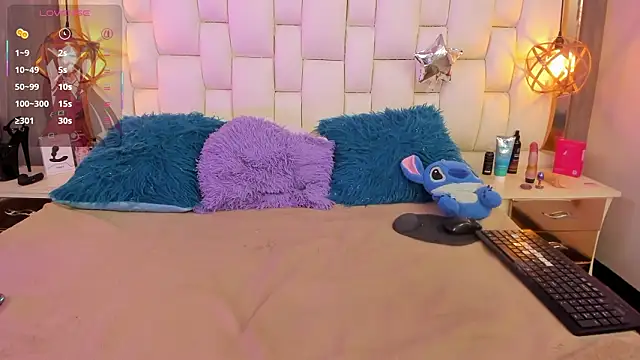 Foxxy_Doll's Live XXX Chat