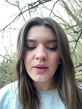 -Leasophie: онлайн-секс-чат