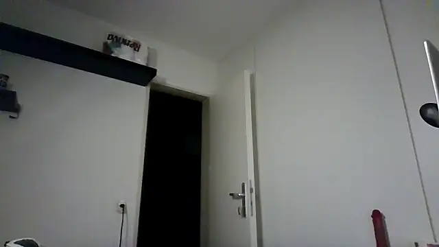 alpha-hunk's Live XXX Chat