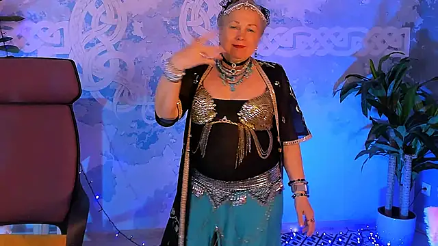 LilaMaharani: онлайн-секс-чат