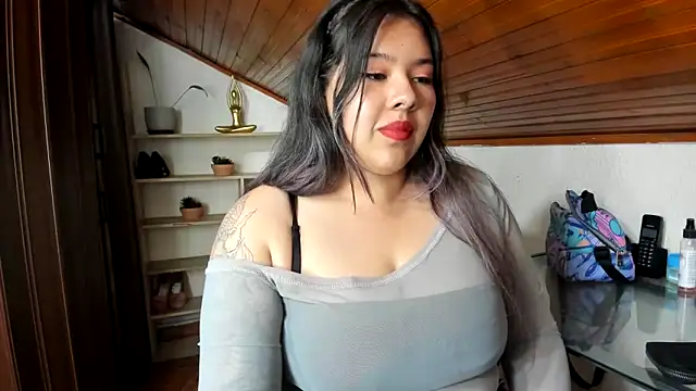 LinaBrowmのライブXXXチャット