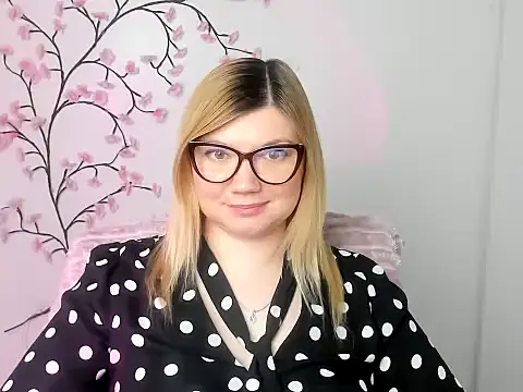 Lola_moree: онлайн-секс-чат