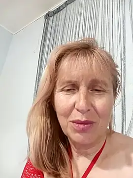 TrinaAdairのライブXXXチャット